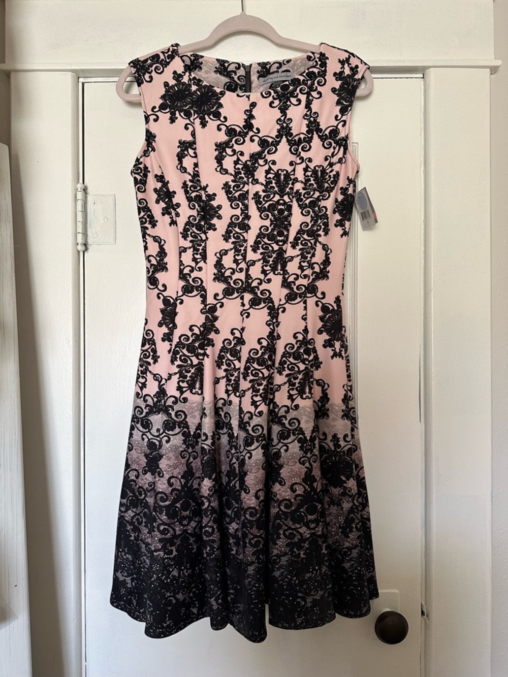 Sleeveless Pink & Black Patterned Fit-and-Flare Dress Dani and Nicole sz  10 nwt
